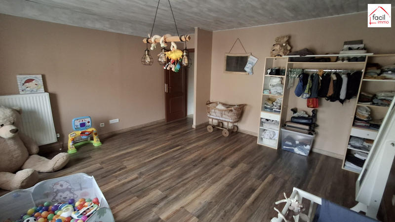 Maison - 220 m² - 7 pièces