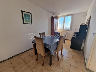 Appartement - 98 m² - 5 pièces