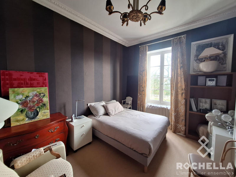 Maison ancienne - 255 m² - 8 pièces