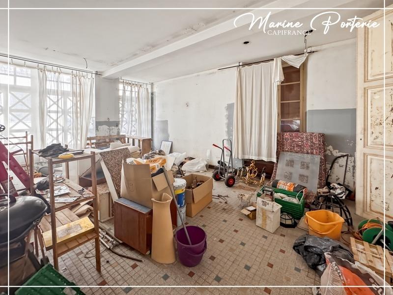 Maison traditionnelle - 420 m² - 13 pièces