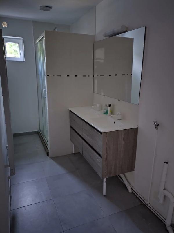 Maison - 240 m² - 11 pièces