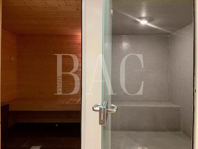 Villa - 415 m² - 10 pièces