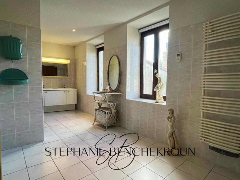 Maison - 180 m² - 5 pièces