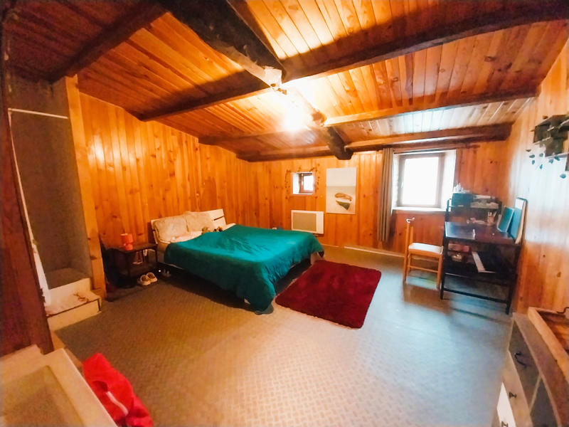 Maison - 220 m² - 6 pièces