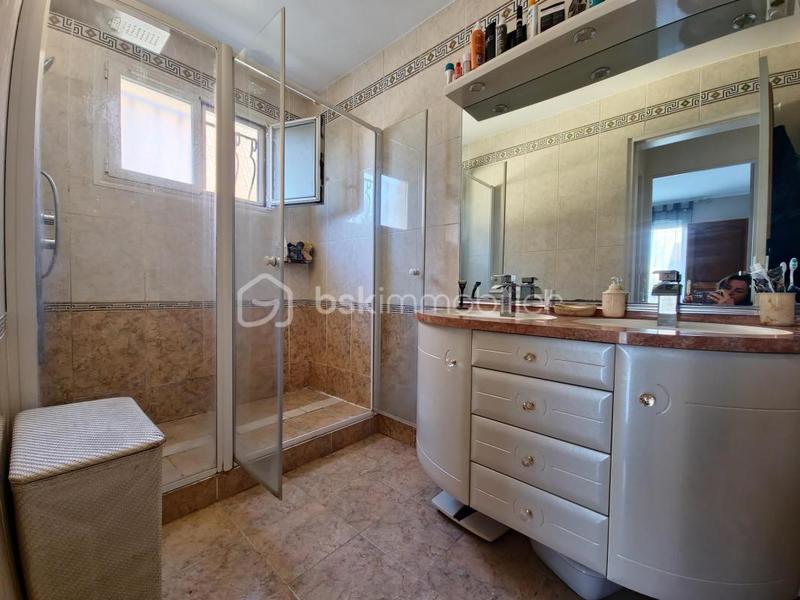 Maison - 165 m² - 8 pièces