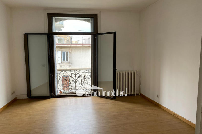 Appartement - 110 m² - 3 pièces