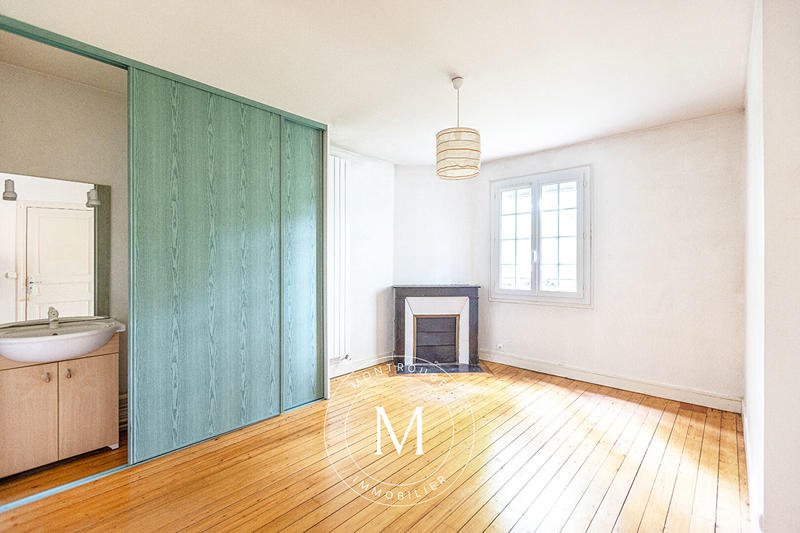 Maison - 269 m² - 10 pièces