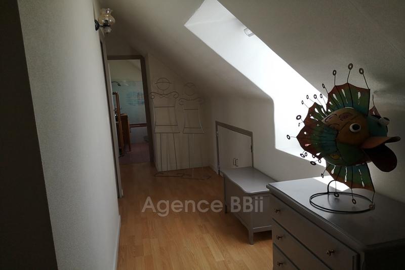 Maison - 217 m² - 8 pièces