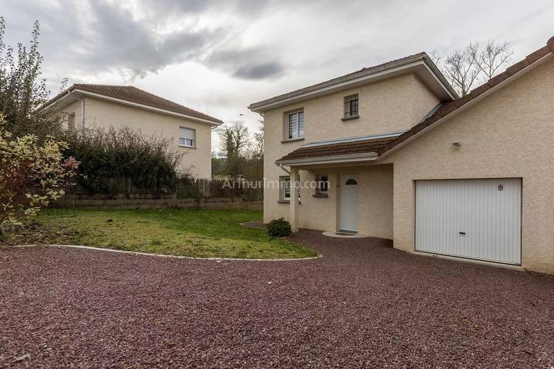 Maison - 93 m² - 5 pièces