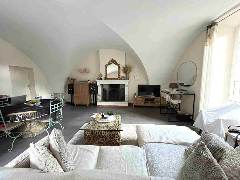 Maison - 300 m² - 6 pièces