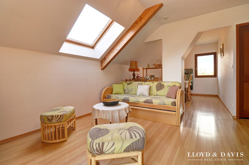 Maison - 170 m² - 7 pièces