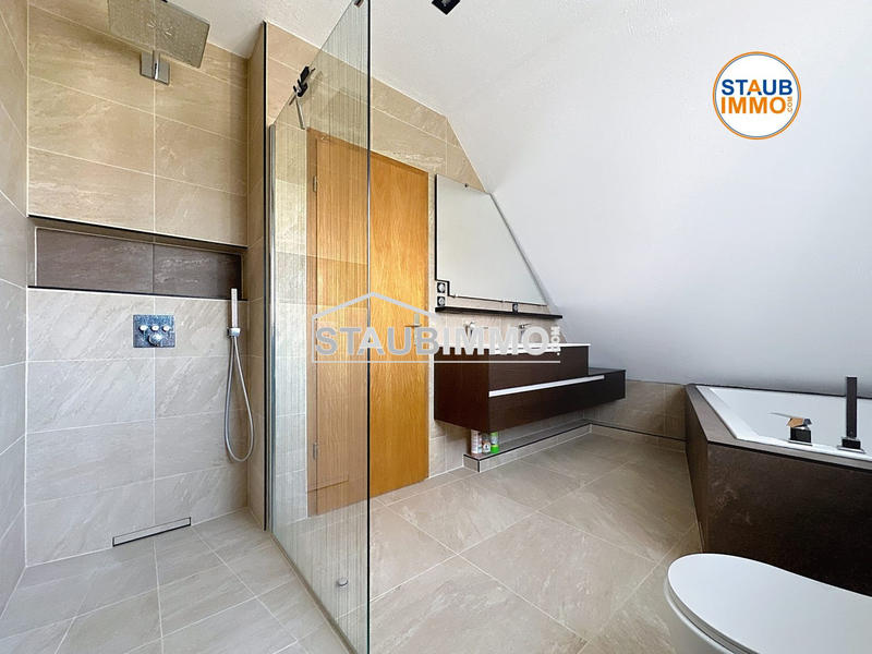 Maison - 123 m² - 4 pièces