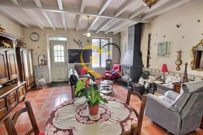 Maison - 250 m² - 13 pièces