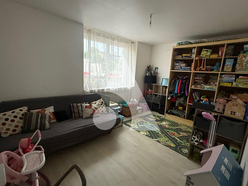 Maison - 185 m² - 6 pièces