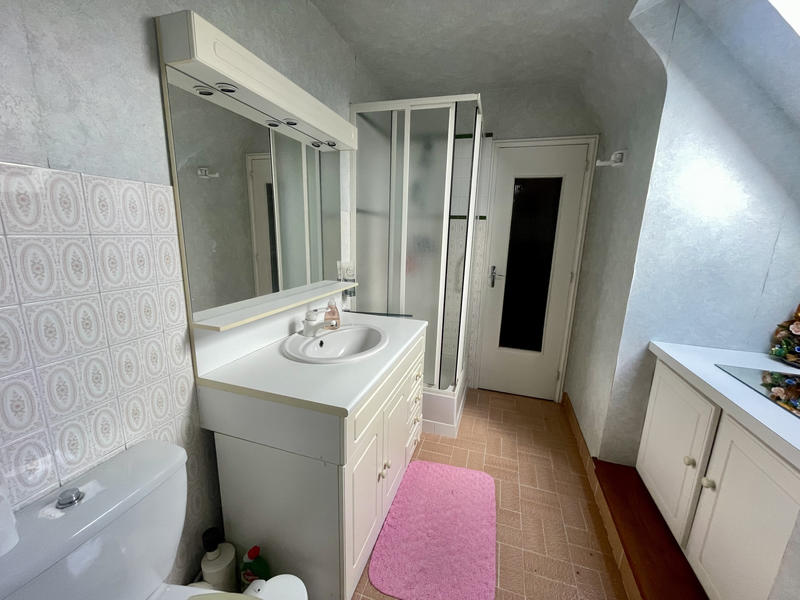 Maison - 214 m² - 5 pièces