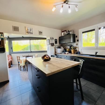 Maison - 134 m² - 8 pièces