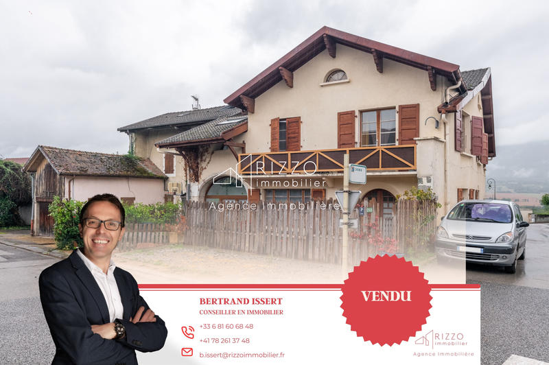 Maison - 260 m² - 9 pièces