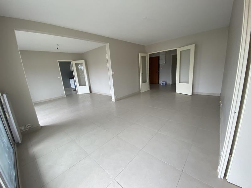 Appartement - 99 m² - 5 pièces