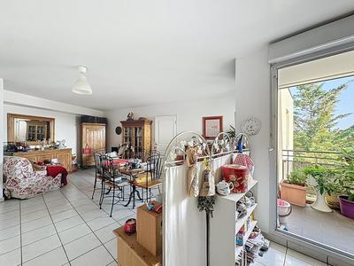 Appartement - 61 m² - 4 pièces