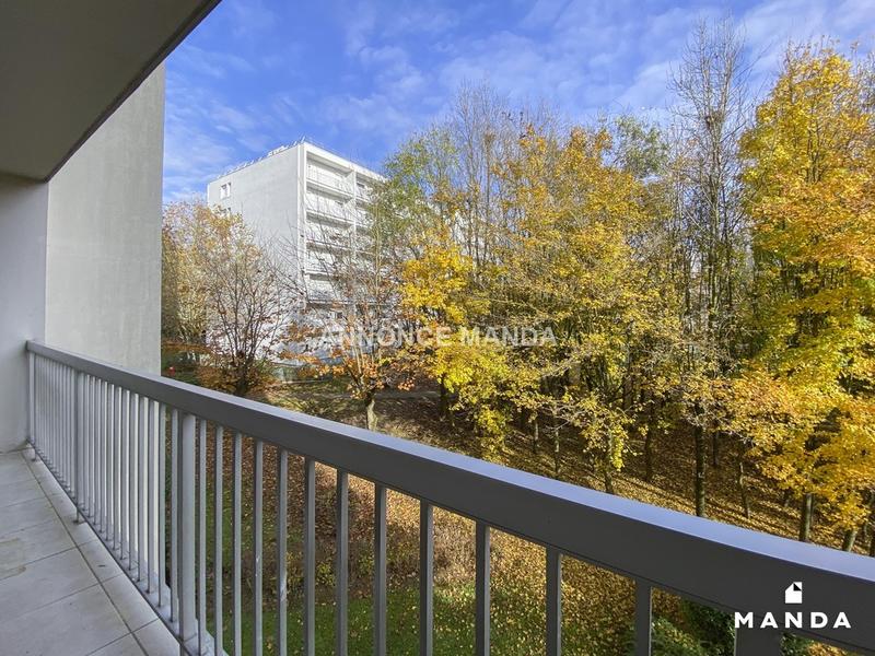 Chambre - 10 m² - 6 pièces