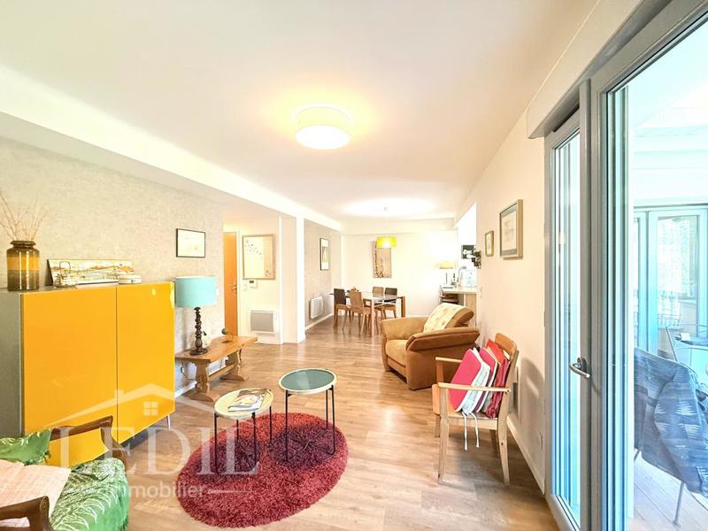 Appartement - 98 m² - 3 pièces