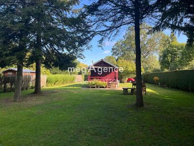 Terrain de loisirs - 1 800 m²