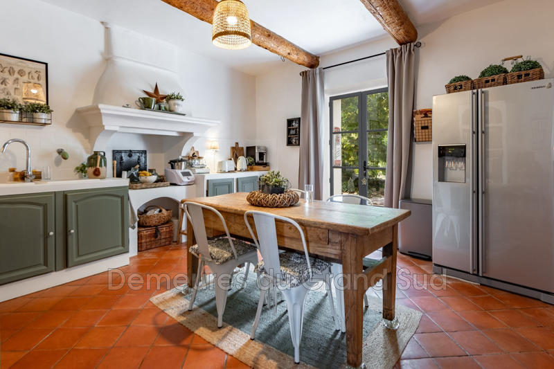 Bastide - 345 m² - 12 pièces