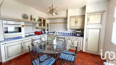 Maison - 198 m² - 7 pièces