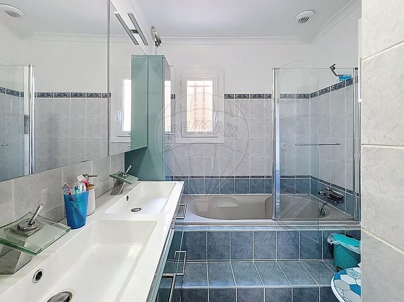 Maison - 128 m² - 4 pièces