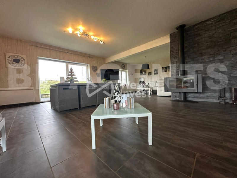 Maison - 200 m² - 5 pièces