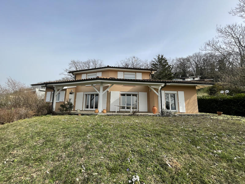 Villa - 197 m² - 6 pièces