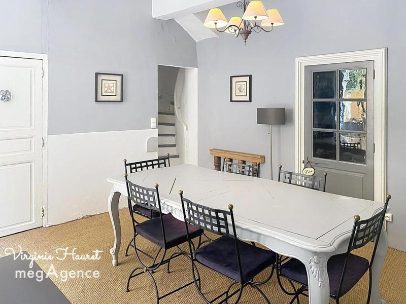 Maison - 270 m² - 10 pièces