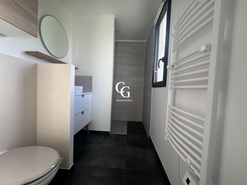 Maison - 99 m² - 5 pièces