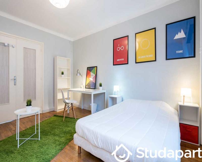 Chambre - 80 m² - 1 pièce