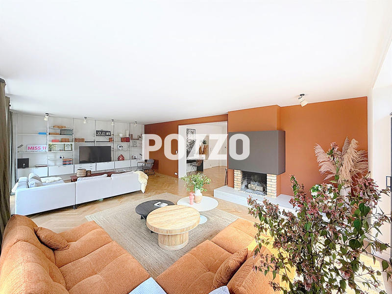 Maison - 323 m² - 7 pièces