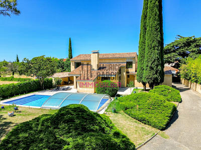 Maison - 211 m² - 6 pièces