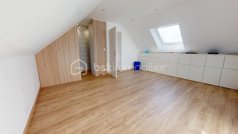 Maison - 133 m² - 8 pièces