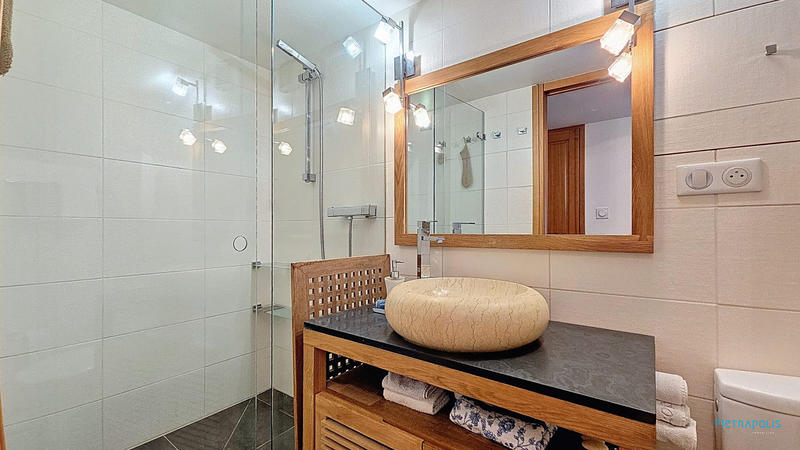 Maison - 198 m² - 7 pièces