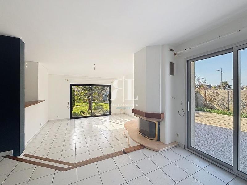 Maison - 111 m² - 6 pièces