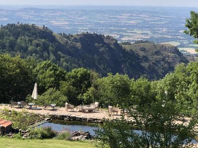 Maison - 298 m² - 10 pièces