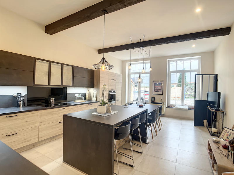 Maison - 264 m² - 7 pièces