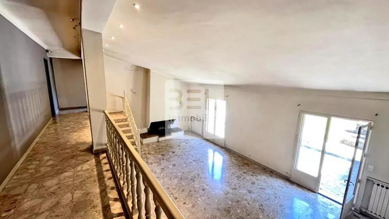 Propriété - 193 m² - 5 pièces