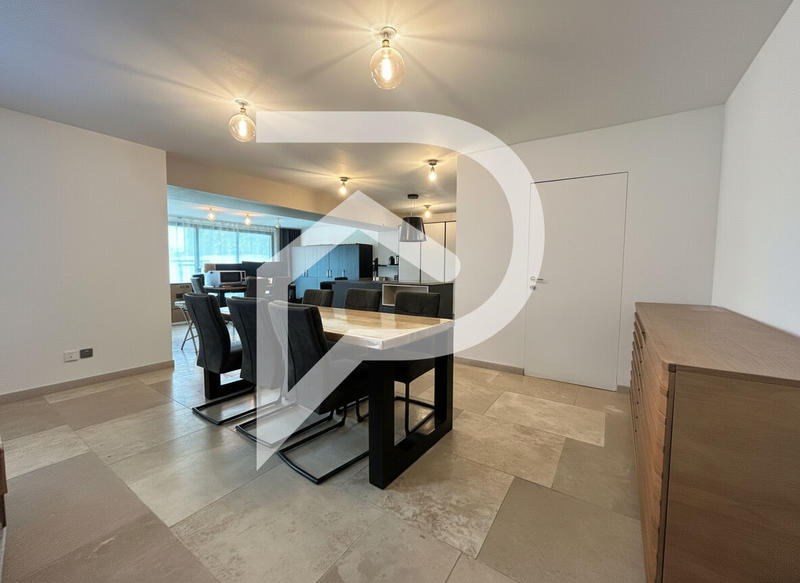 Maison - 231 m² - 5 pièces