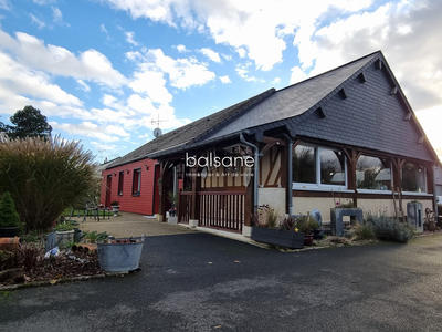 Maison traditionnelle - 165 m² - 5 pièces