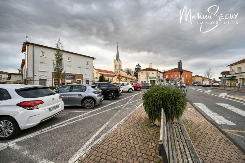 Terrain constructible - 1 617 m²