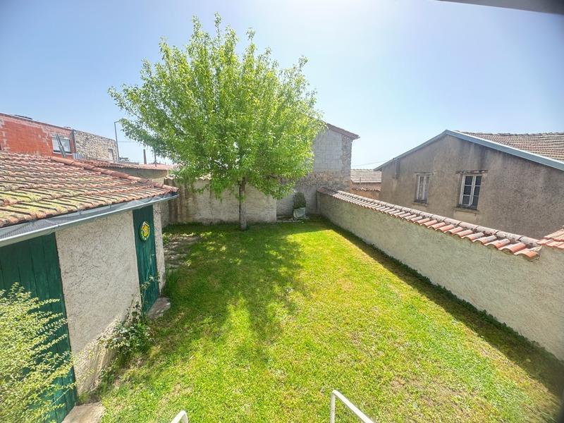 Maison de village - 220 m² - 6 pièces