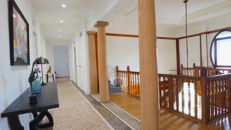 Appartement - 371 m² - 11 pièces