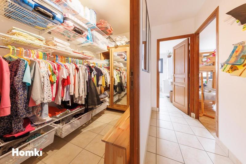 Maison - 200 m² - 6 pièces