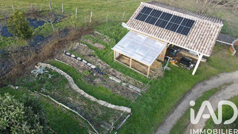 Maison - 236 m² - 7 pièces