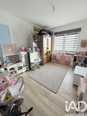 Maison - 95 m² - 5 pièces